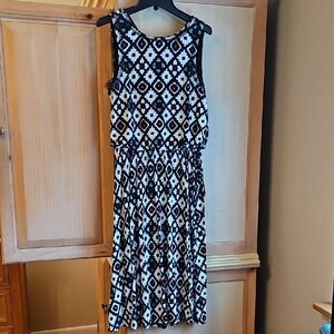 LOFT Black and White Diamond Print Midi Dress